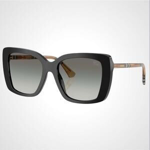 BNWOT Authentic Burberry sunglasses with case NEW BURBERRY SUNGLASSES EYEGLASSES LIMITED EDITION WHITE  main image 2